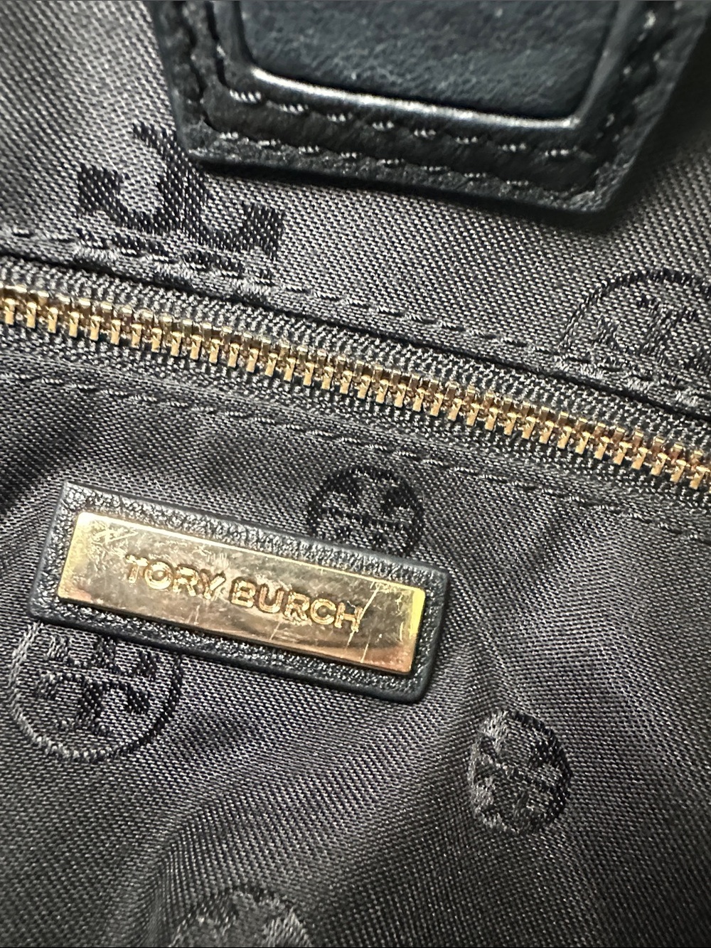 Tory Burch Ivy Side Zip Classic Black Pebbled Leather Large Shoulder Tote Bag - Picture 4 of 9